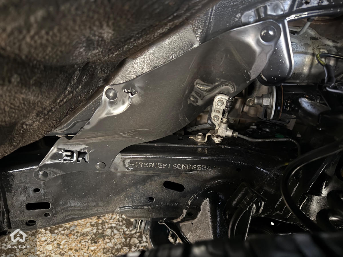 Land Cruiser Prado - image 18