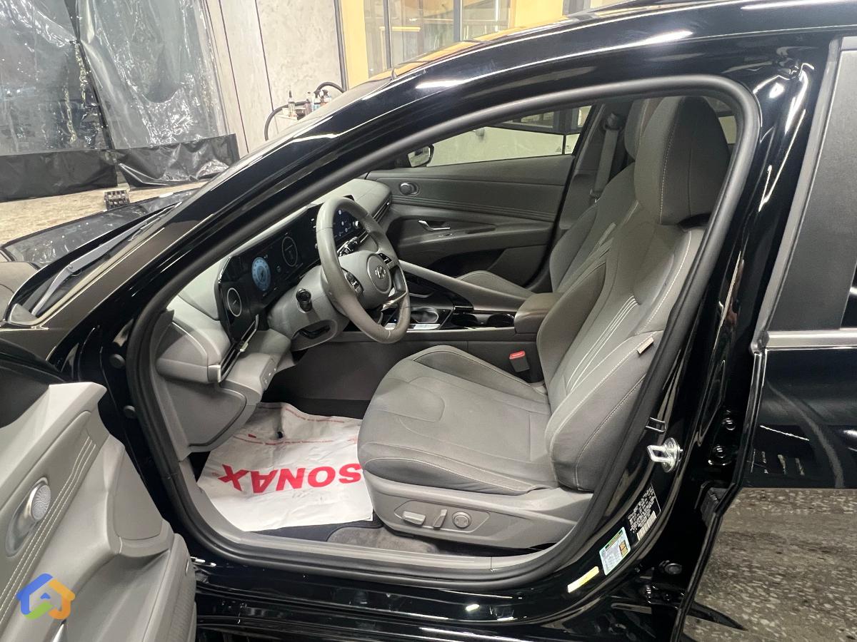 Hyundai Elantra Sel Plus - image 6