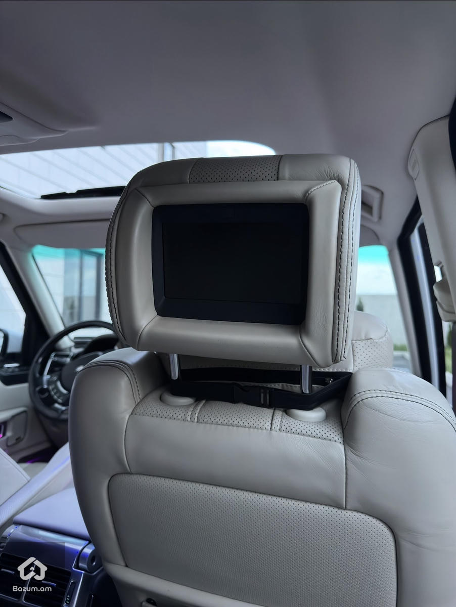 Land Rover Range Rover - image 12