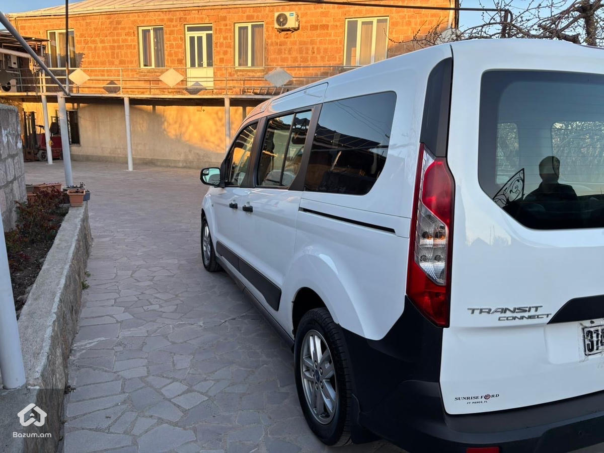 FORD TRANSIT CONNECT - image 5