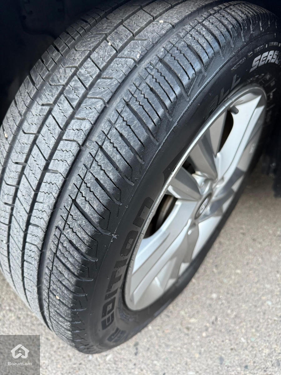 Hyundai Elantra - image 20