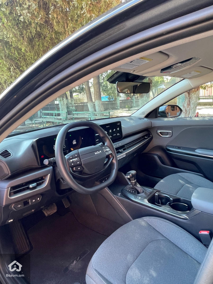 Kia K4 Lxs - image 7