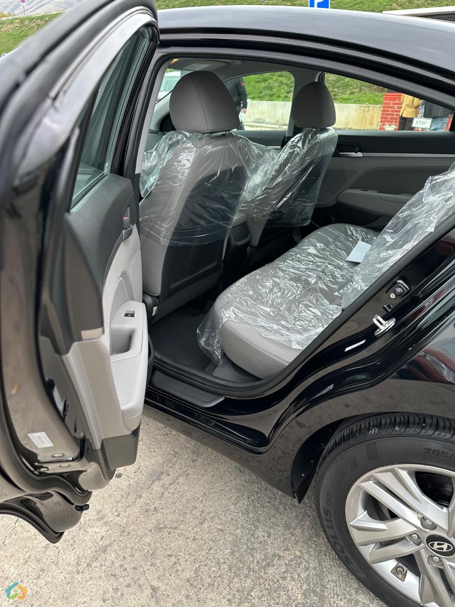 Hyundai Elantra - image 6