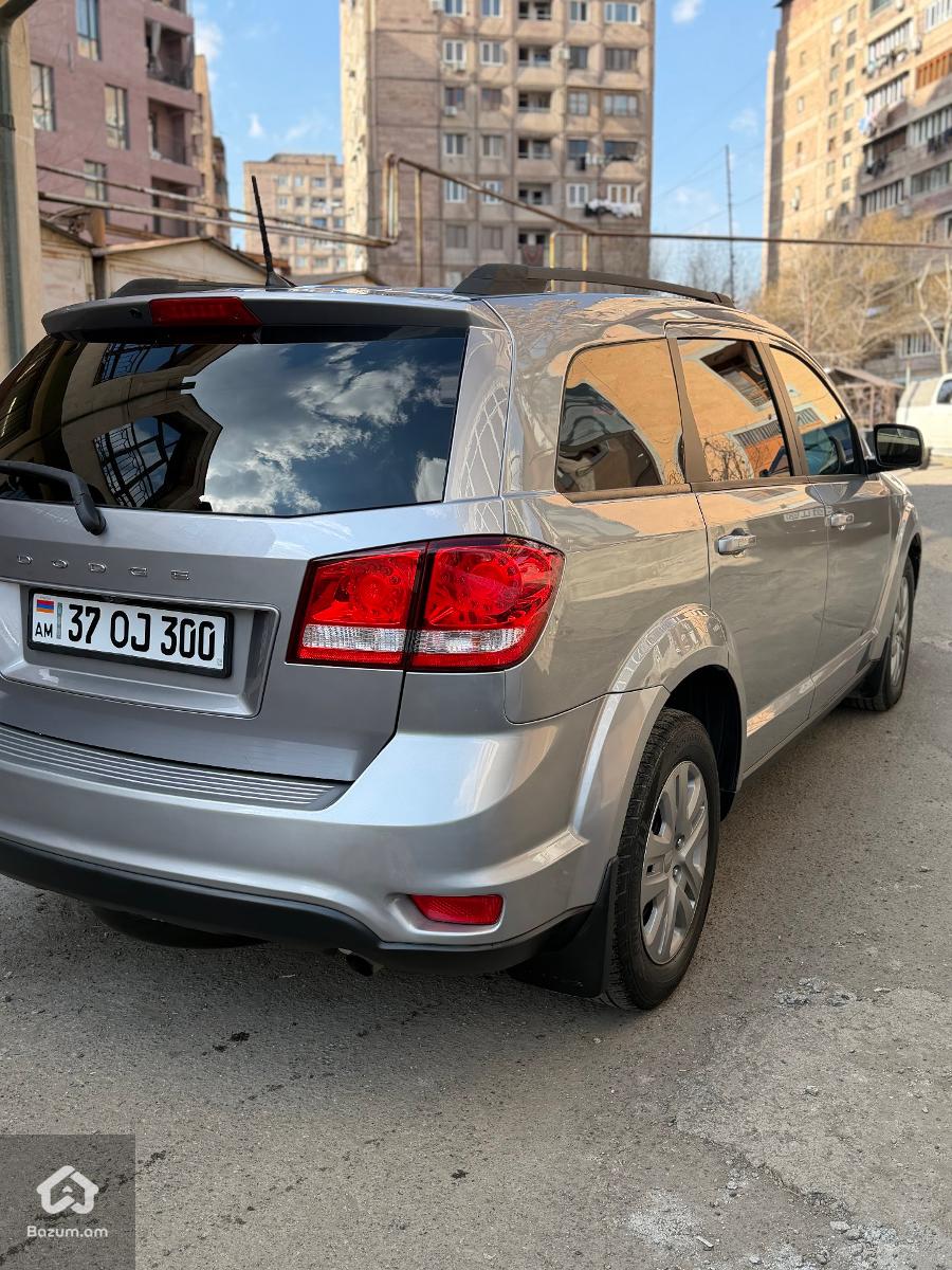 Dodge Journey - image 7