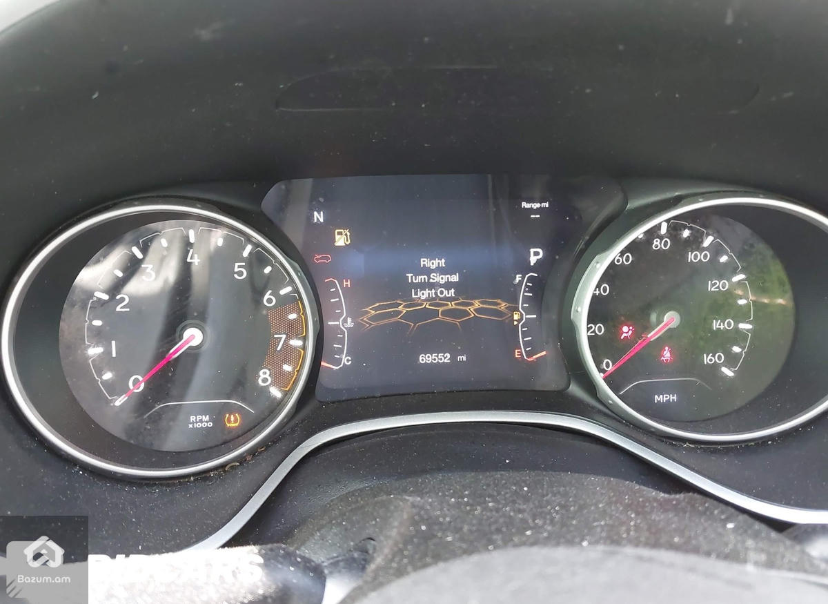 Jeep Compass Limited - image 8