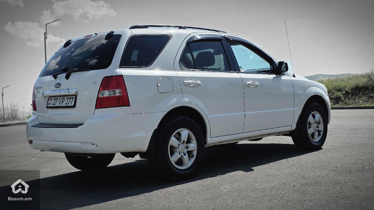 Kia Sorento - image 8