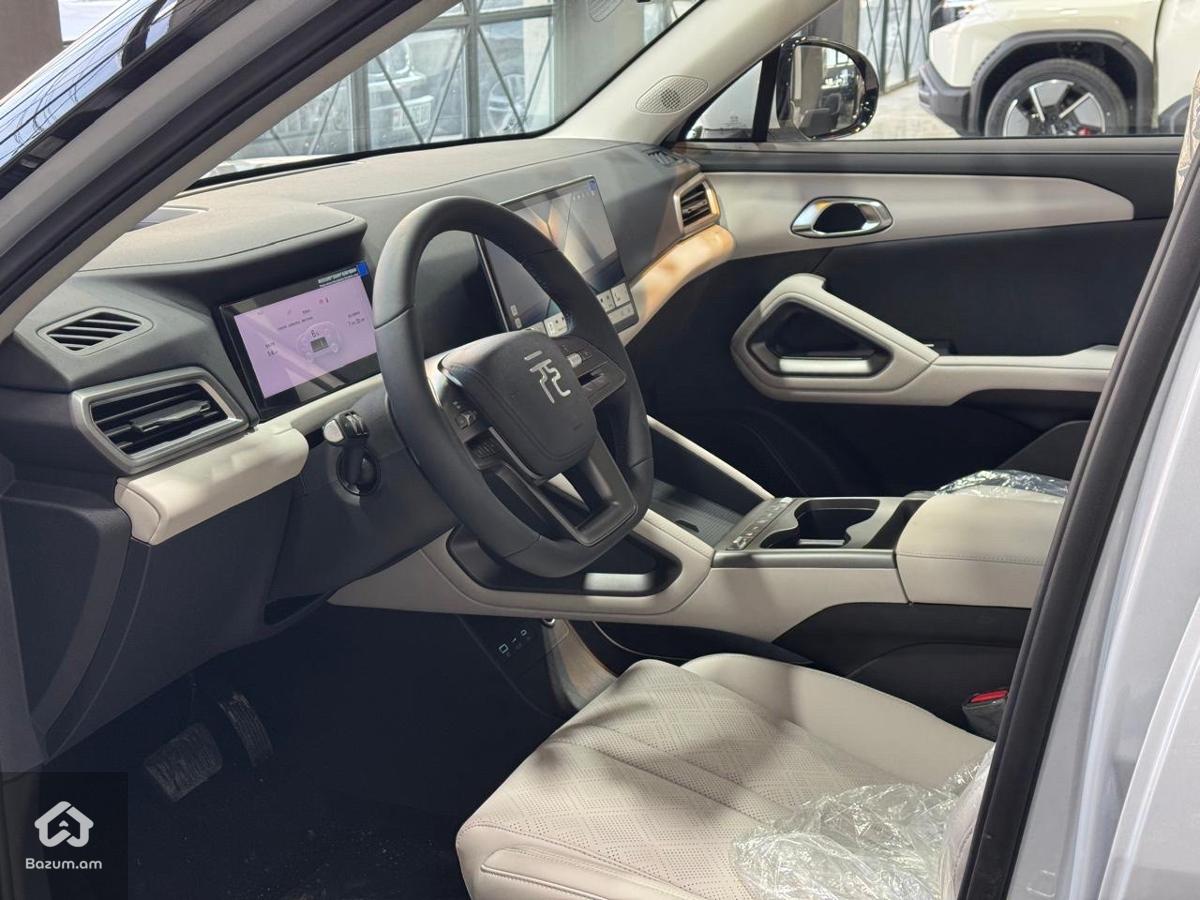 byd yuan up - image 8