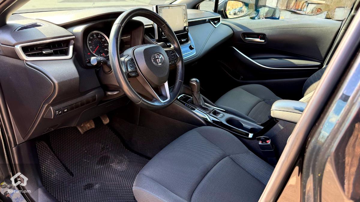 Toyota Corolla SE 2L - image 21