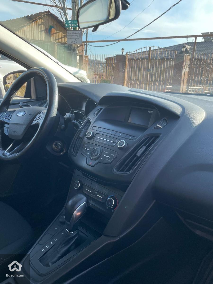 Ford Focus 2018 SE 2.0 - image 3