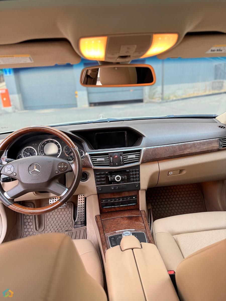 Mercedes benz w 212 - image 7