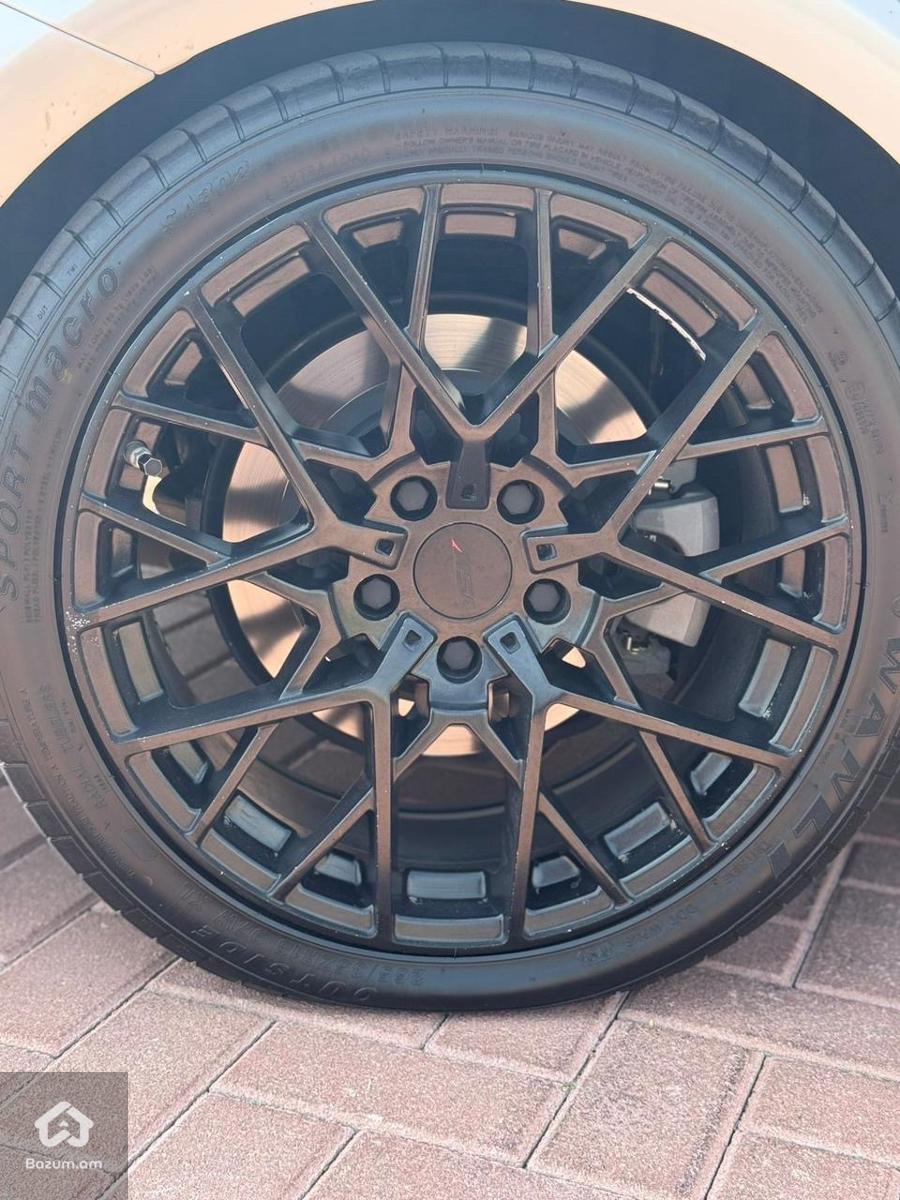 Lexus is 200t - image 9