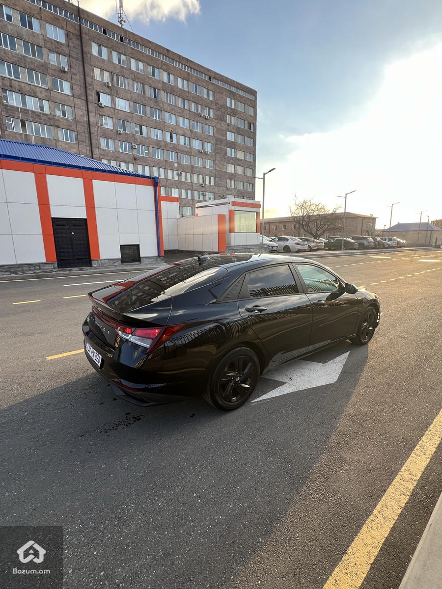 HYUNDAI ELANTRA 2021-20  - image 4