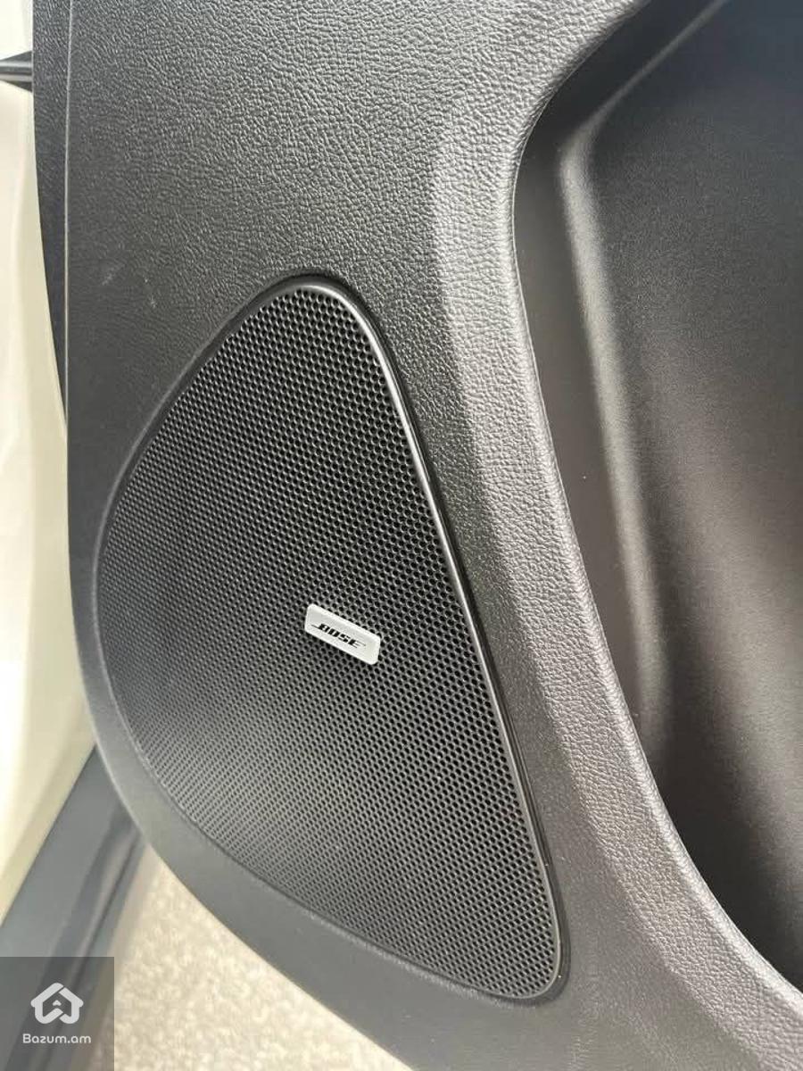 Chevrolet Volt Premier - image 13