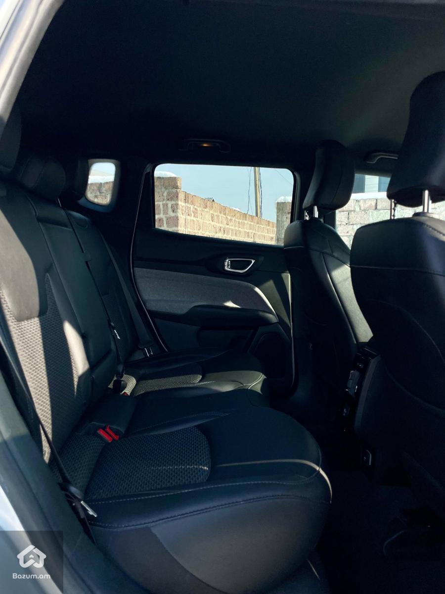 JEEP COMPASS LATITUDE  - image 8