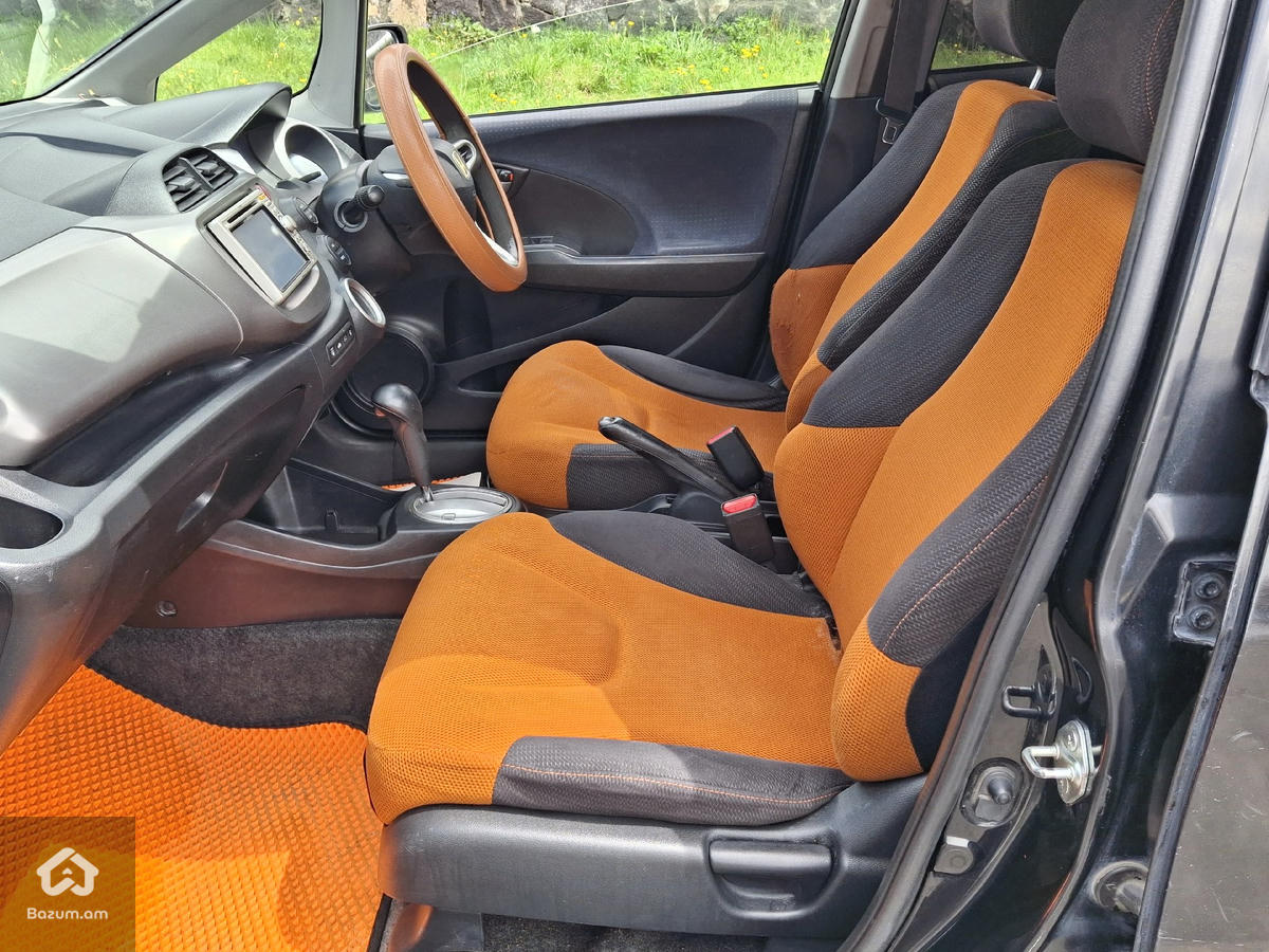 Շտապ Վաճառվում է Honda Fit 2009թիվ - image 9