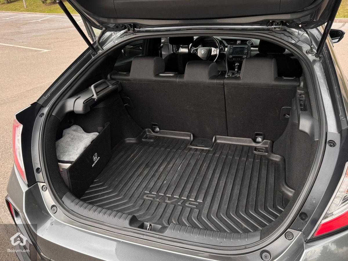 Honda civic 2018 - image 9