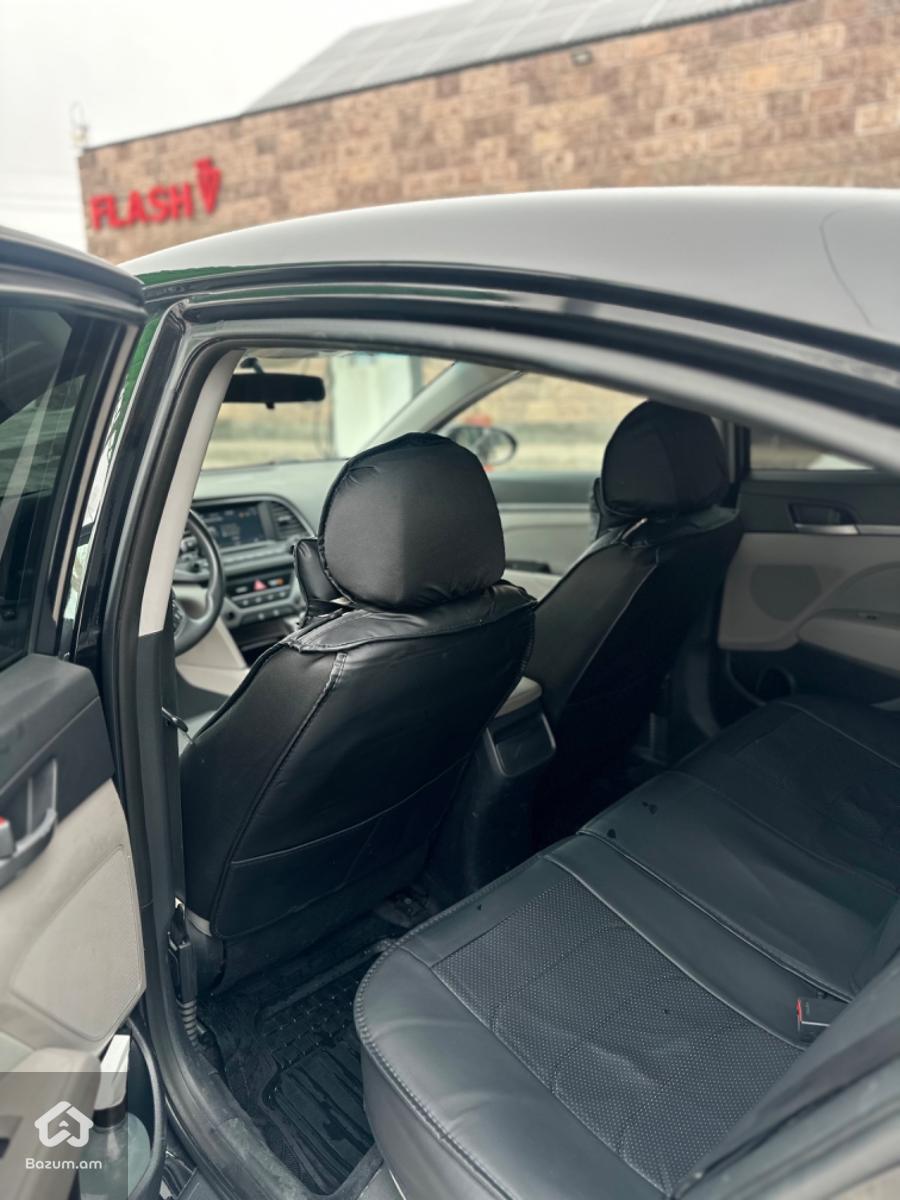 Hyundai Elantra - image 6