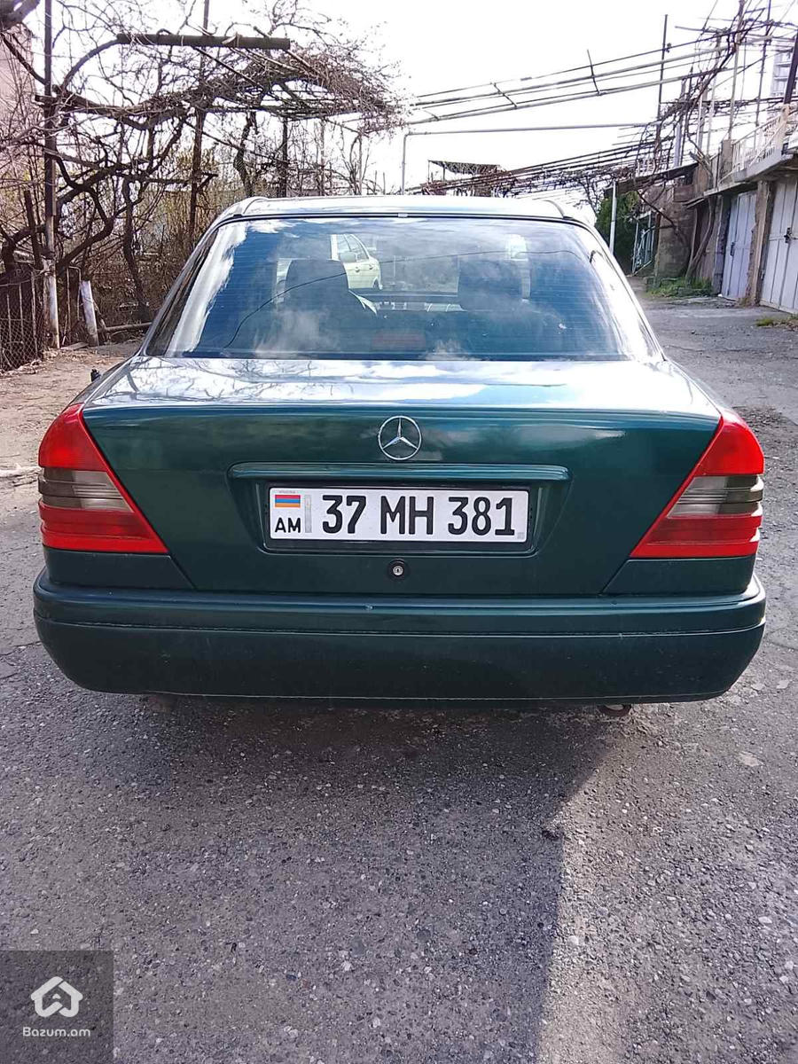  Mercedes benz c class - image 3