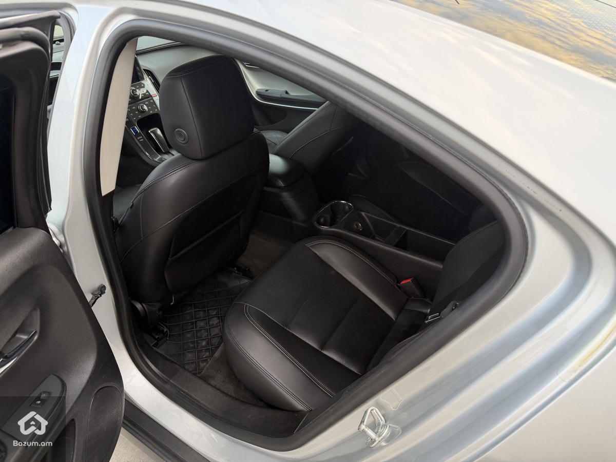 Chevrolet Volt 2014 - image 9