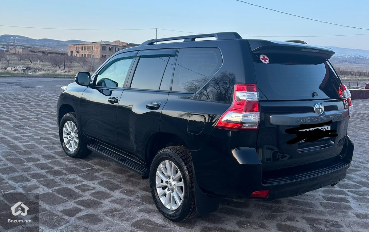Toyota Prado 2017 - image 10