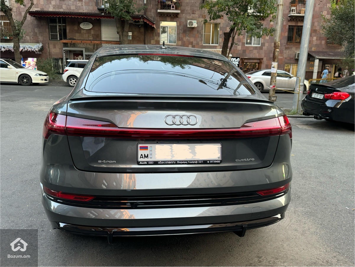 Audi e-tron S Sportback 2021 - image 7