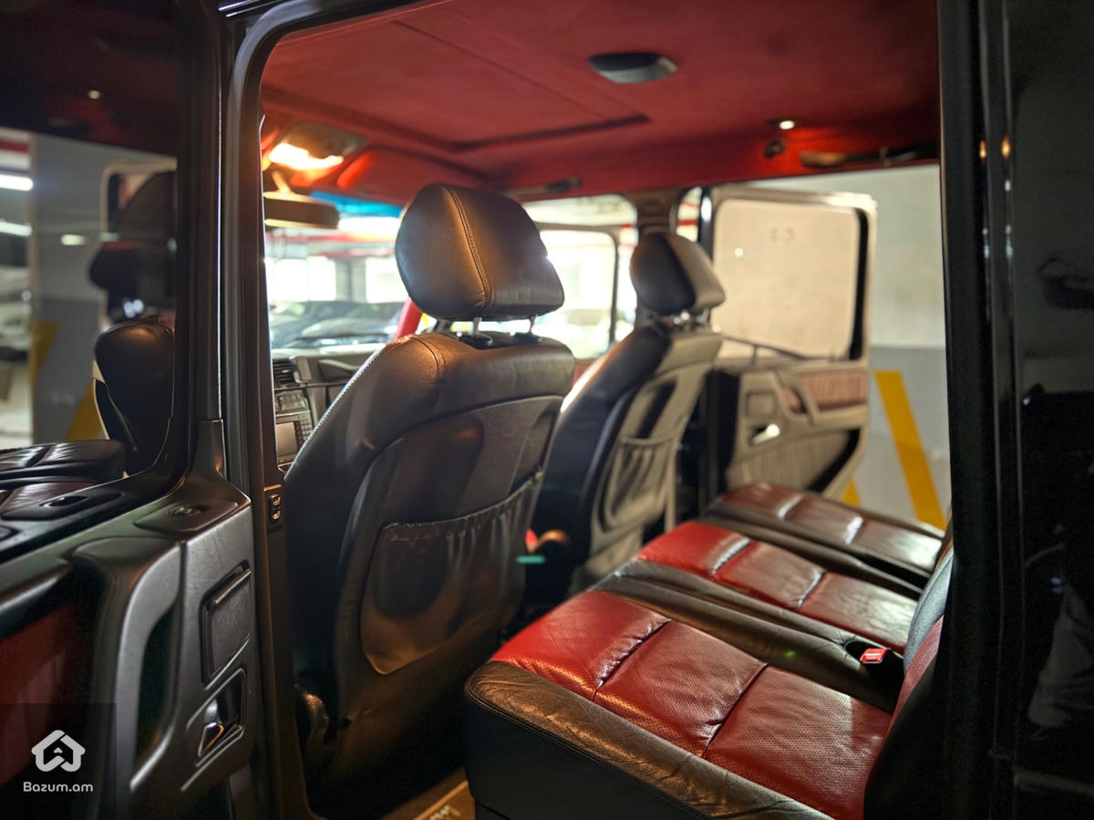 Mercedes Benz G55 AMG - image 12