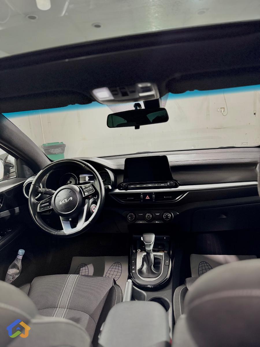 Kia Forte EX  - image 12