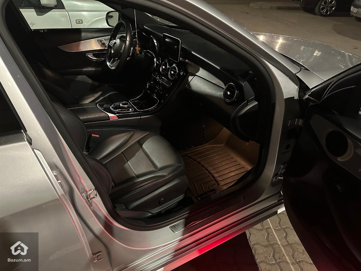 Mercedes-Benz - image 3