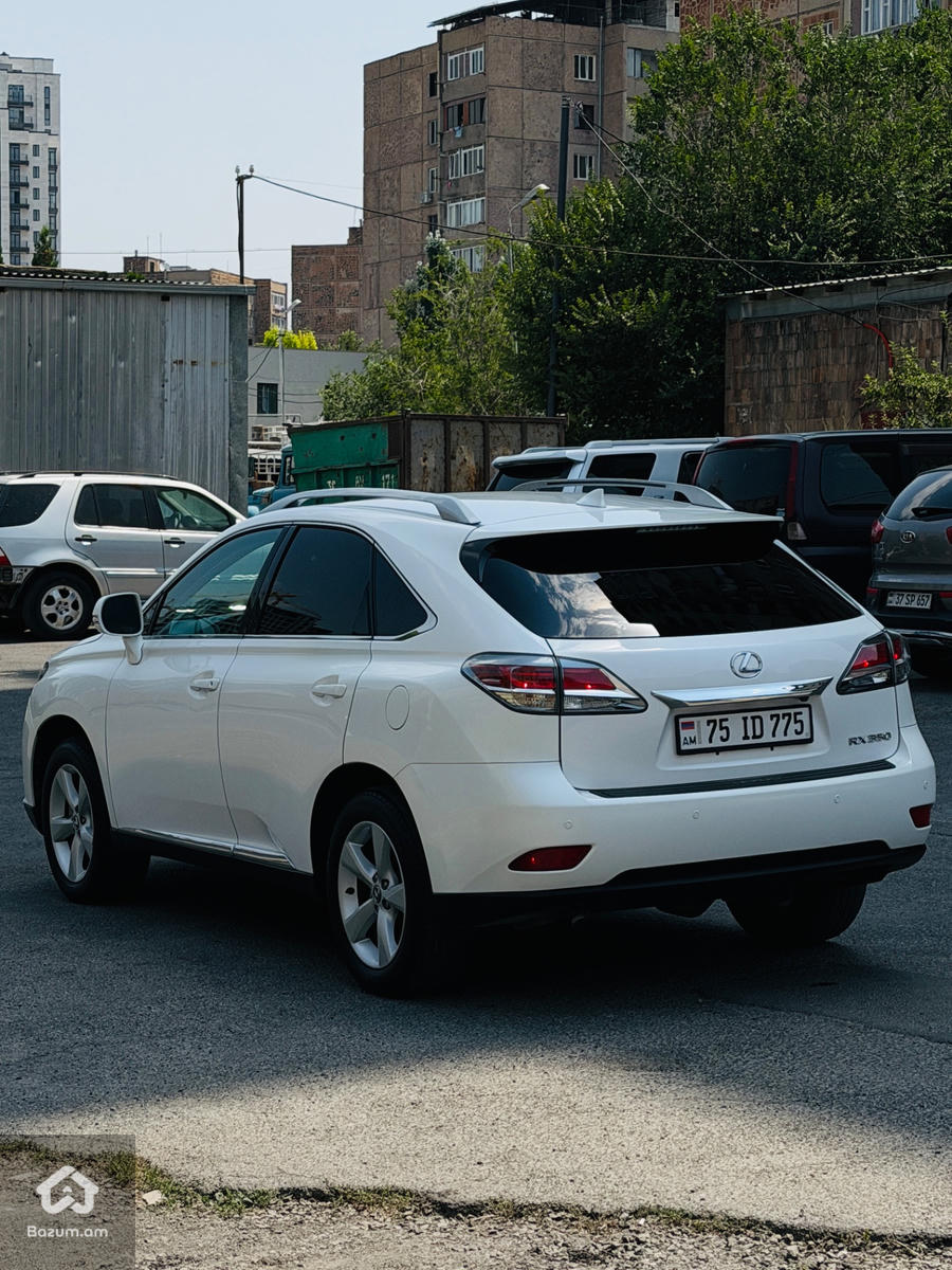 LEXUS RX350 - image 7