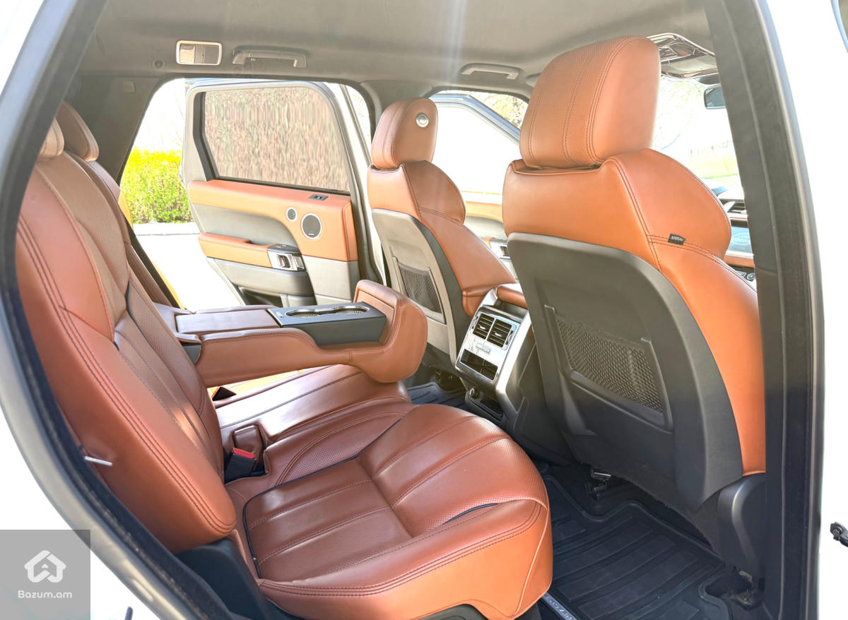 Range Rover Sport - image 11