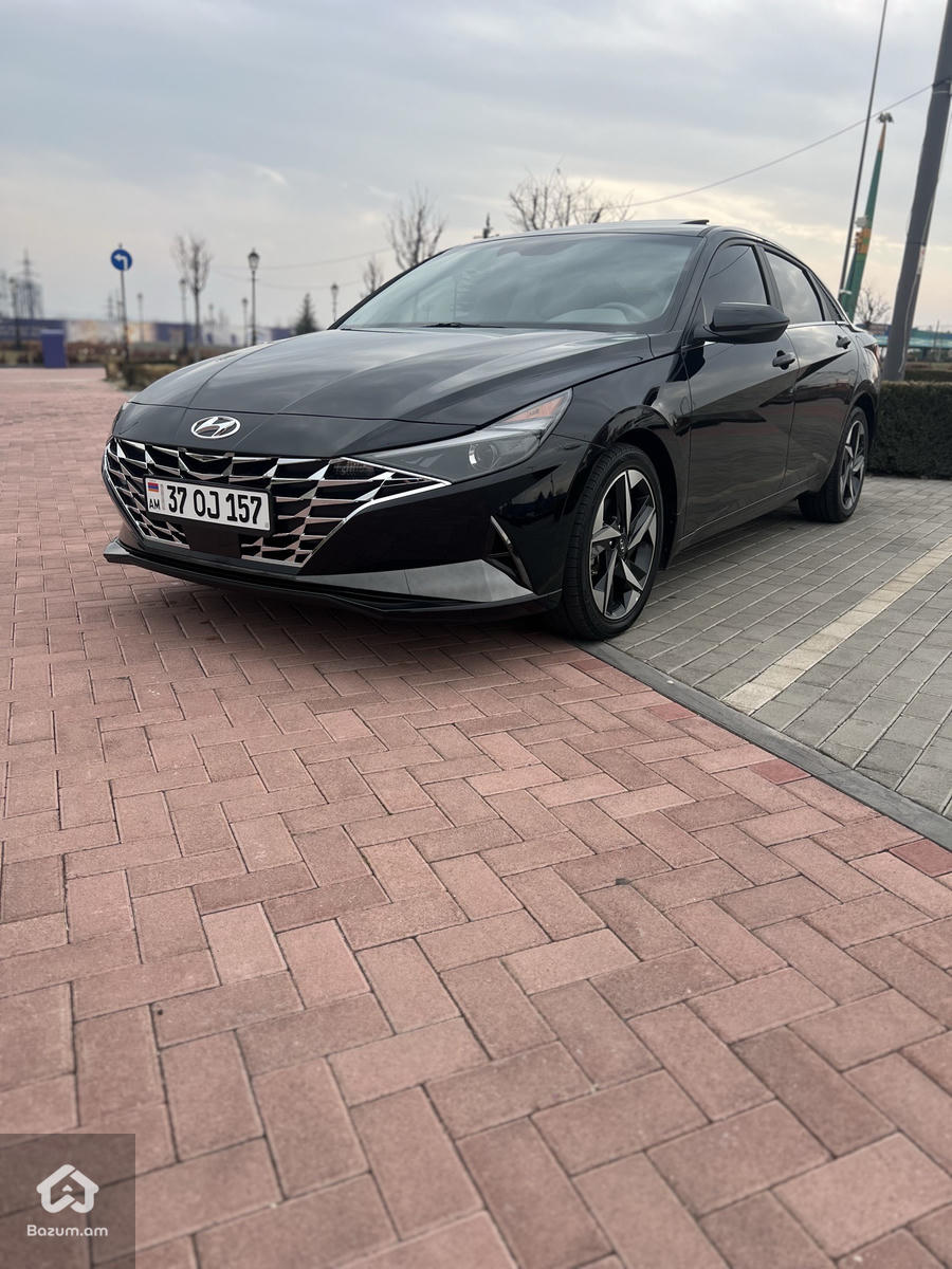 Hyundai Elantra Sel Plus - image 2