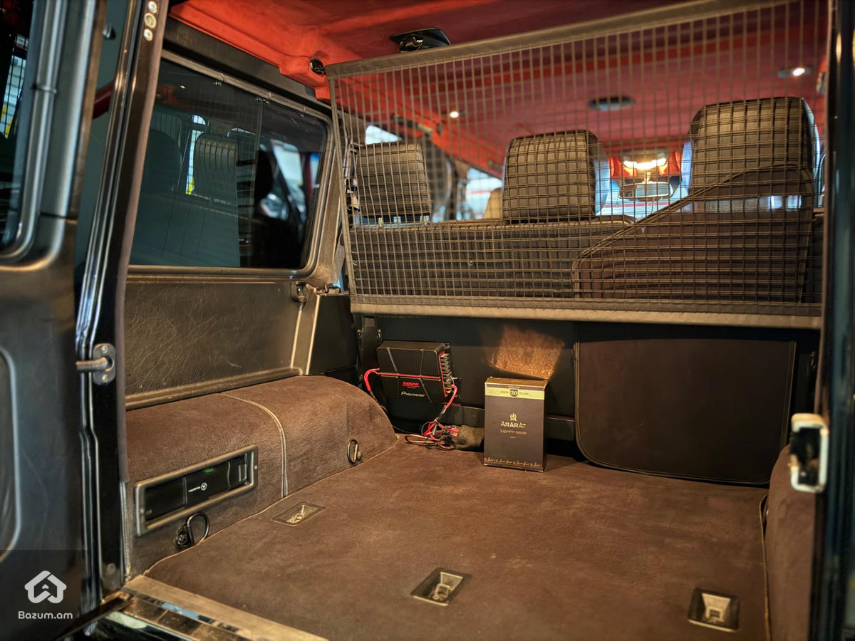 Mercedes Benz G55 AMG - image 13