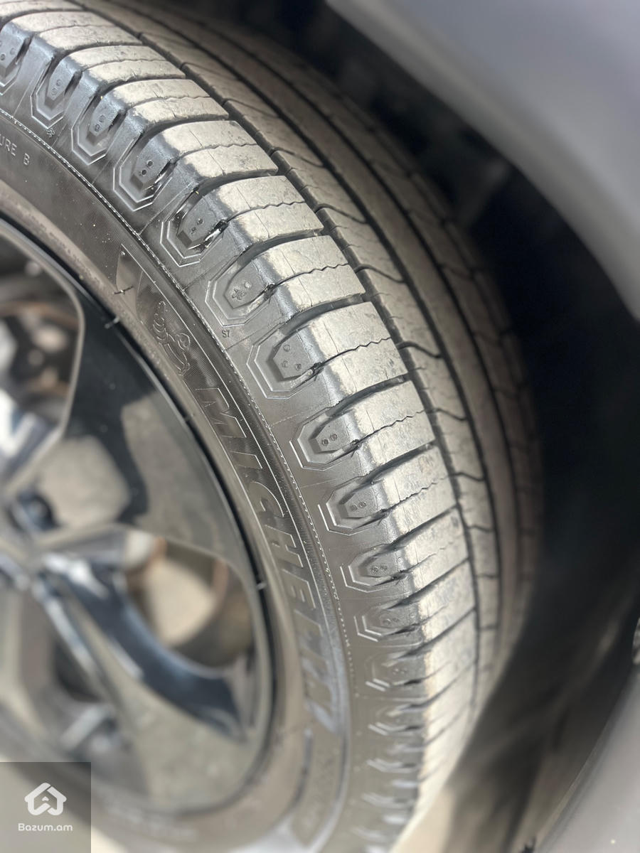 Jeep  COMPASS - image 11