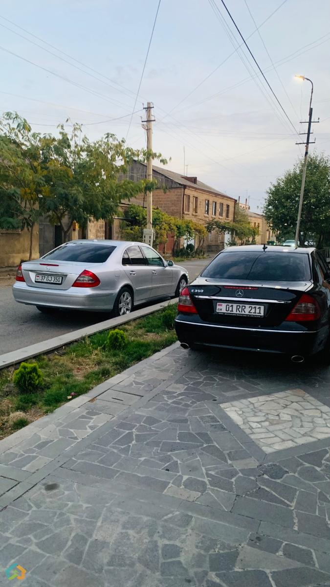 Mercedes Benz - image 29