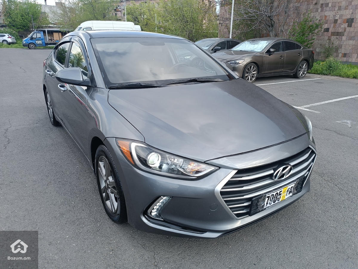 HYUNDAI ELANTRA  - image 4