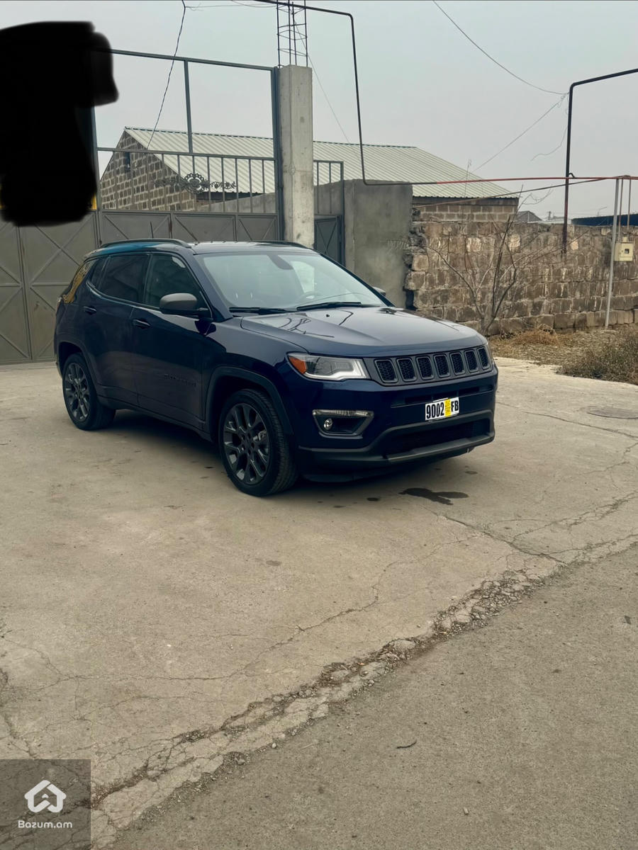 Jeep Compass Aniversary - image 6