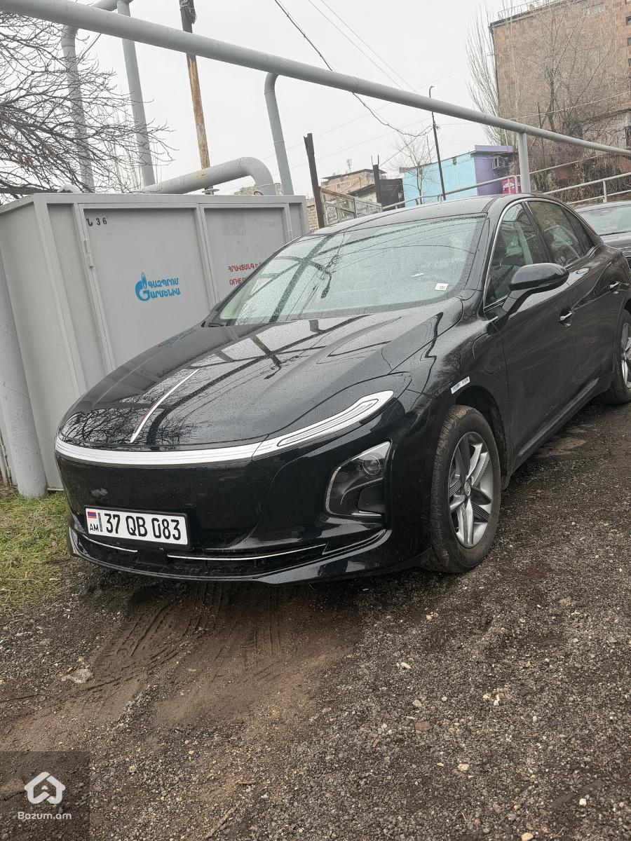 Honqi E-QM5 - image 3