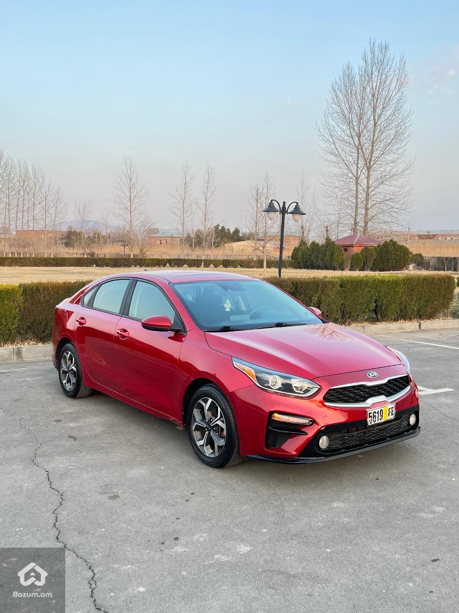Kia Forte - image 6
