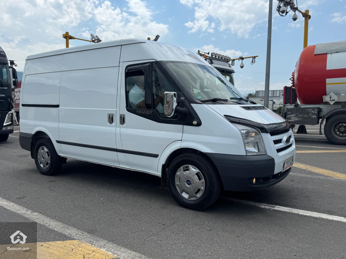 Ford transit - image 3