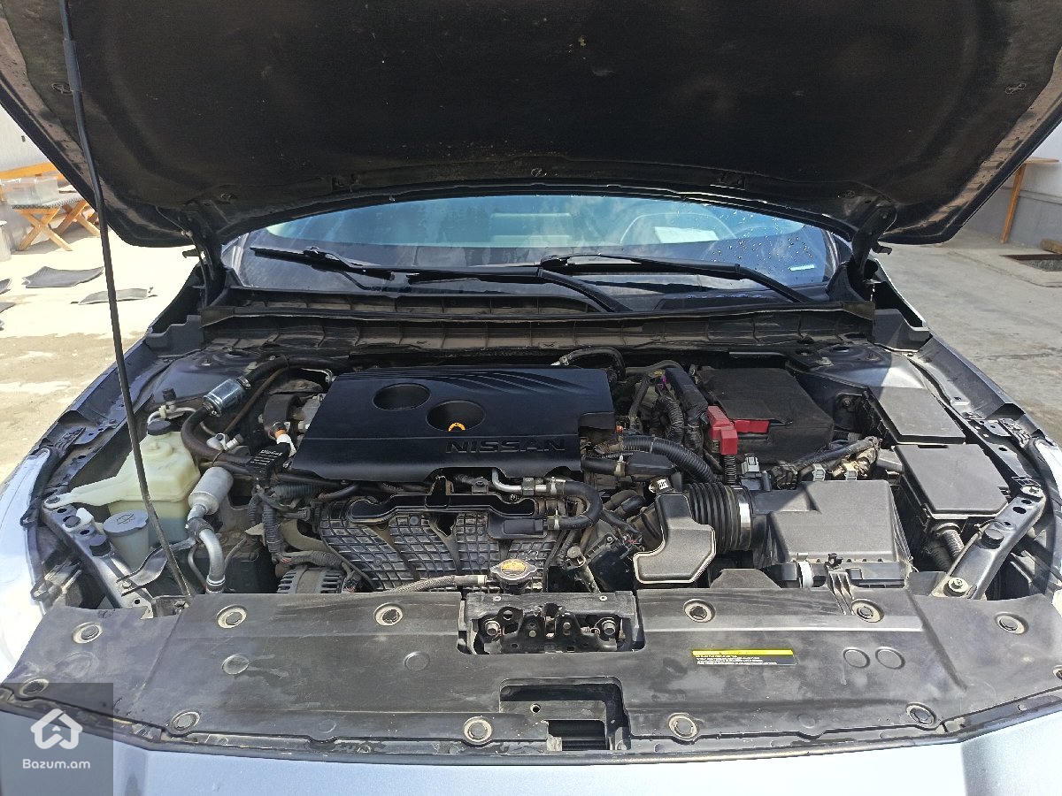 Nissan Altima  - image 5