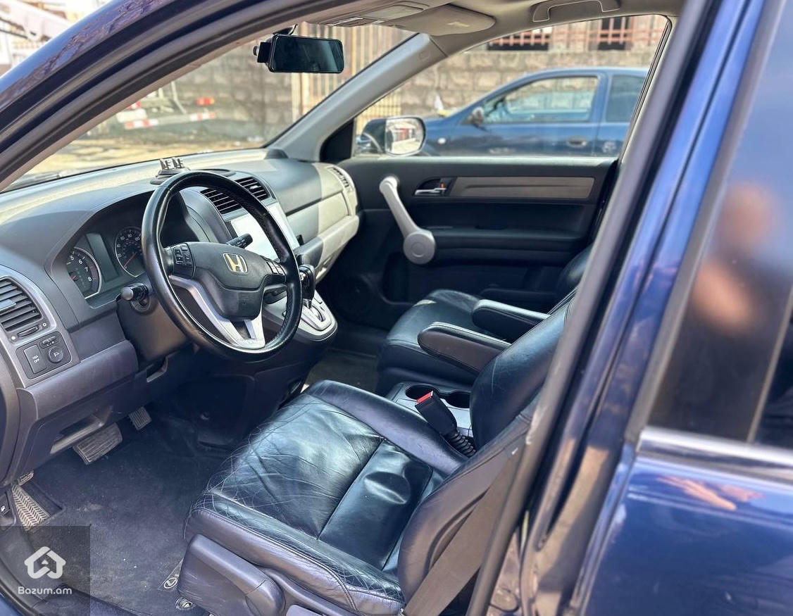Շտապ վաճառվում է 2007թ-ի Honda CR-V մակնիշի մեքենա - image 6
