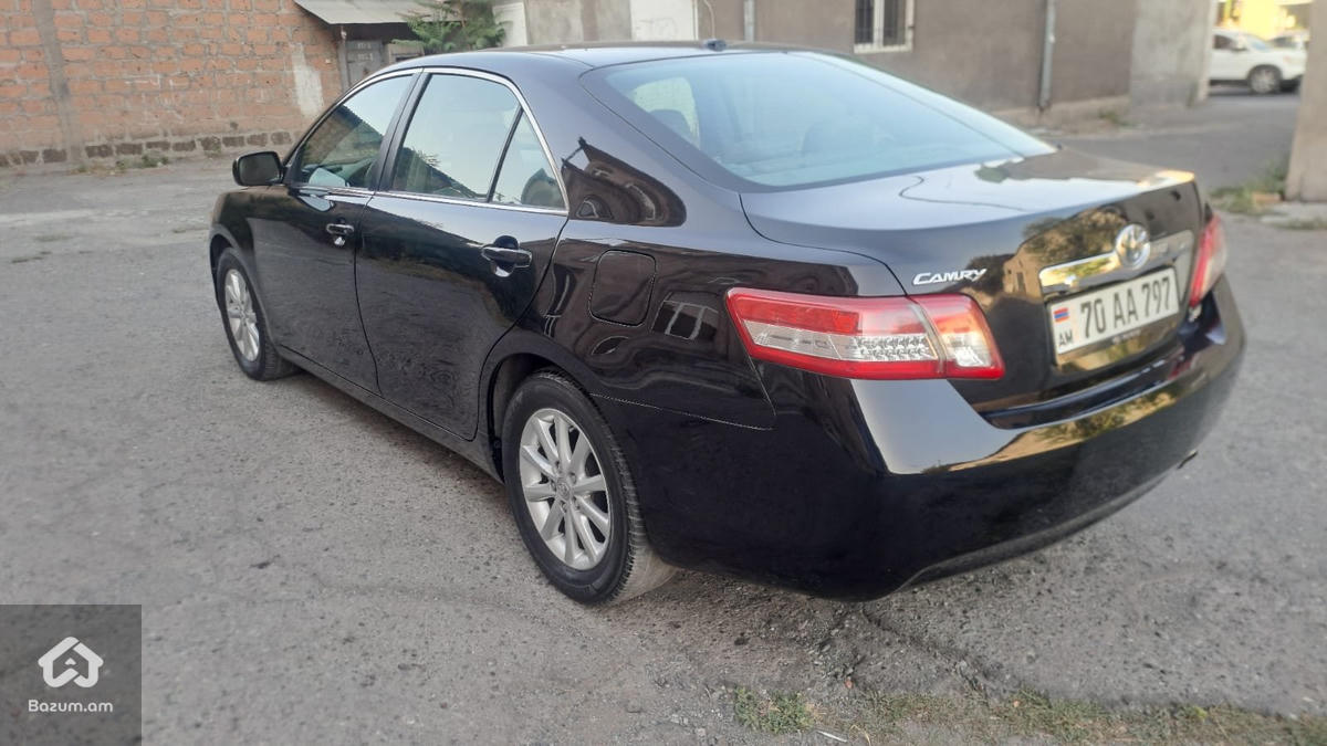 Toyota Camry 2011/9 - image 7