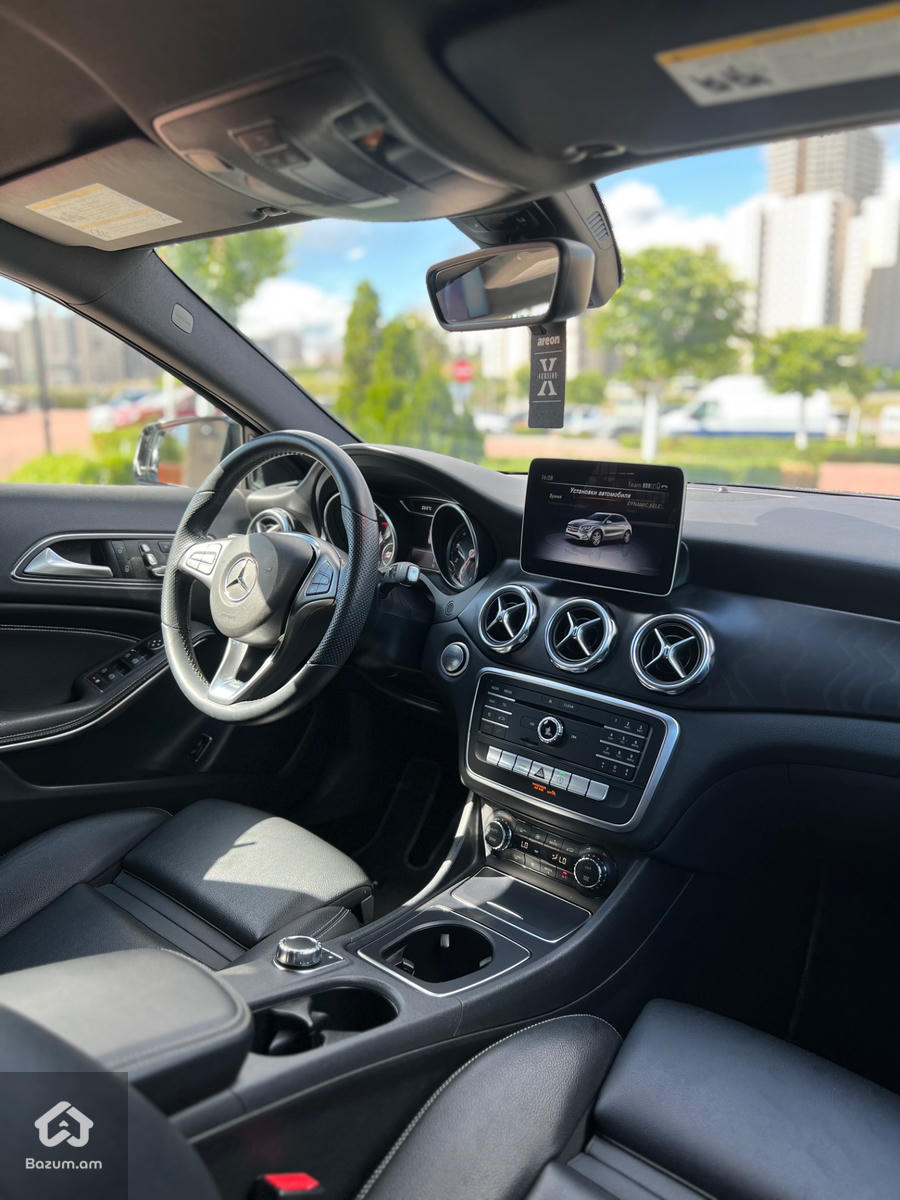 Mercedes Benz GLA 250 - image 9