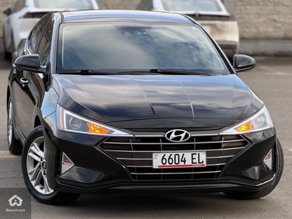 Hyundai Elantra - image 14