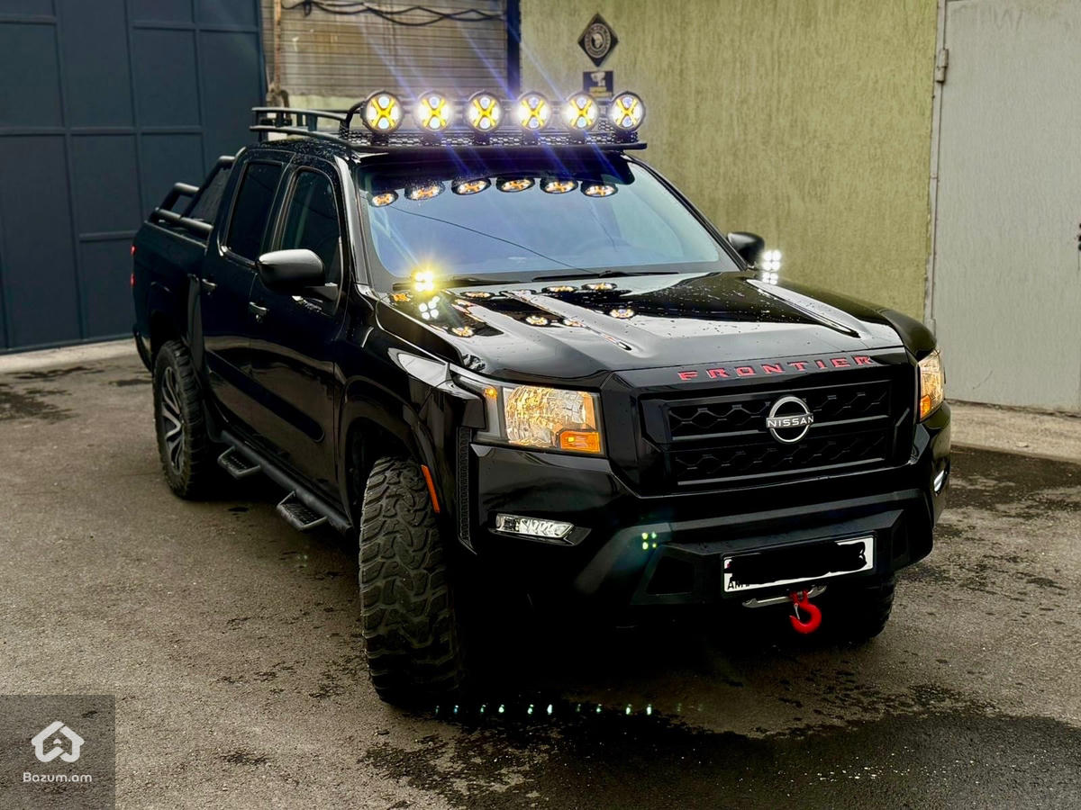 Nissan Frontier - image 2