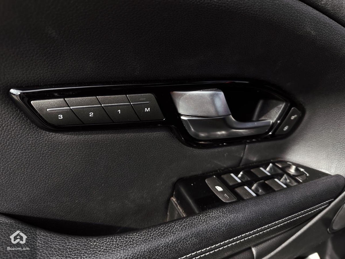 Land Rover Evacue  - image 19