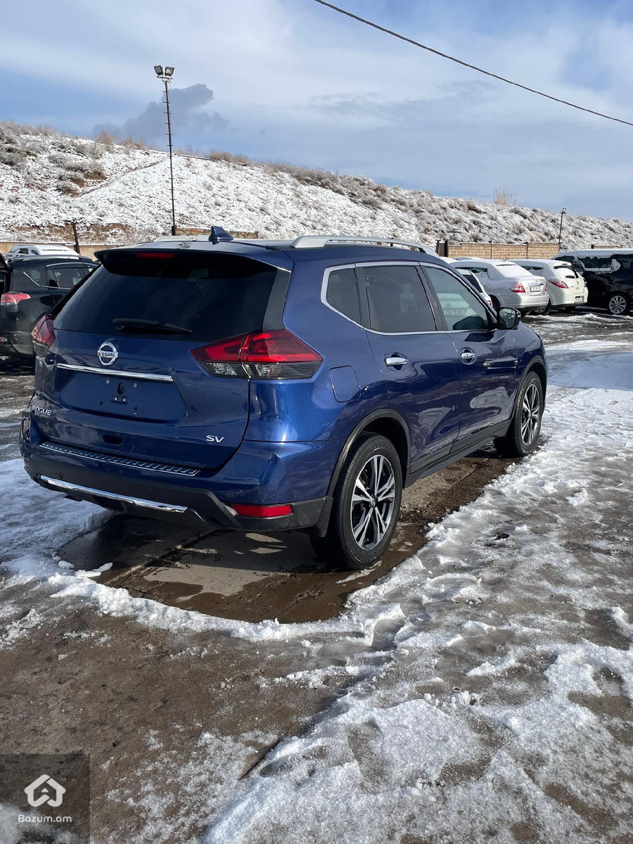 Nissan Rogue - image 6