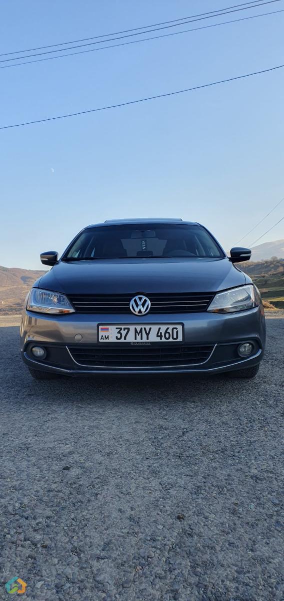 Volkswagen Jetta - image 2