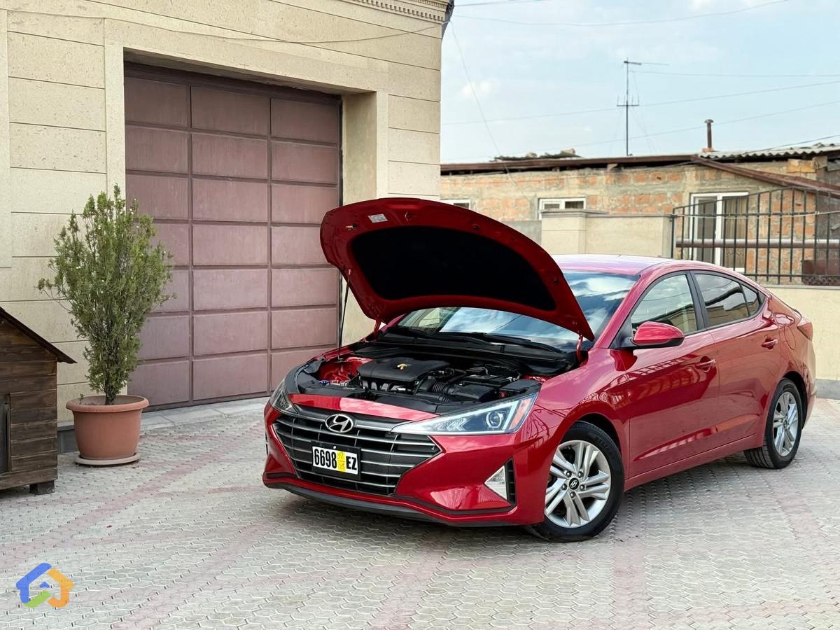 Hyundai Elantra Sel - image 12