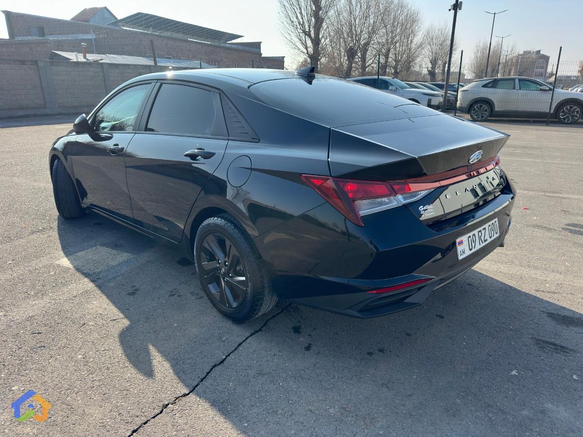 Hyundai Elantra CN7 - image 8